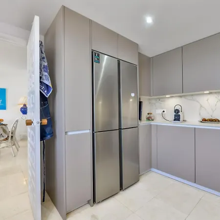 Miramar Penthouse Beachfront 30m2 Terrace By Lg Conciergerie Apartment